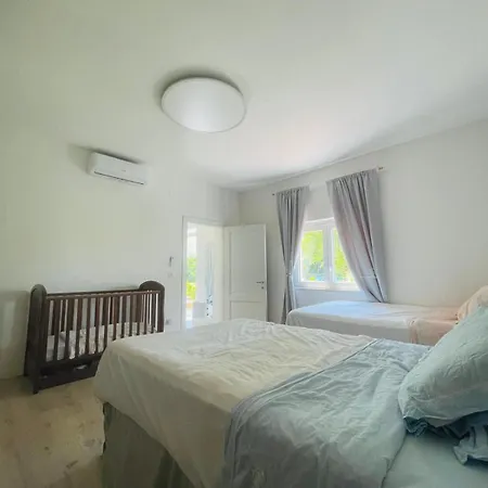 Villavittorio וילה *
